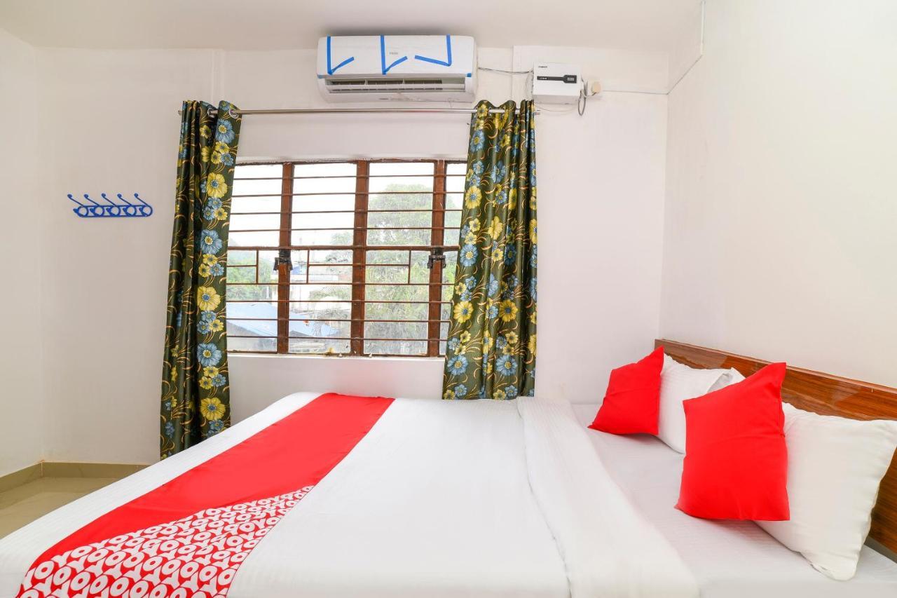 Oyo 40893 Hotel Lotus Guwahati Extérieur photo