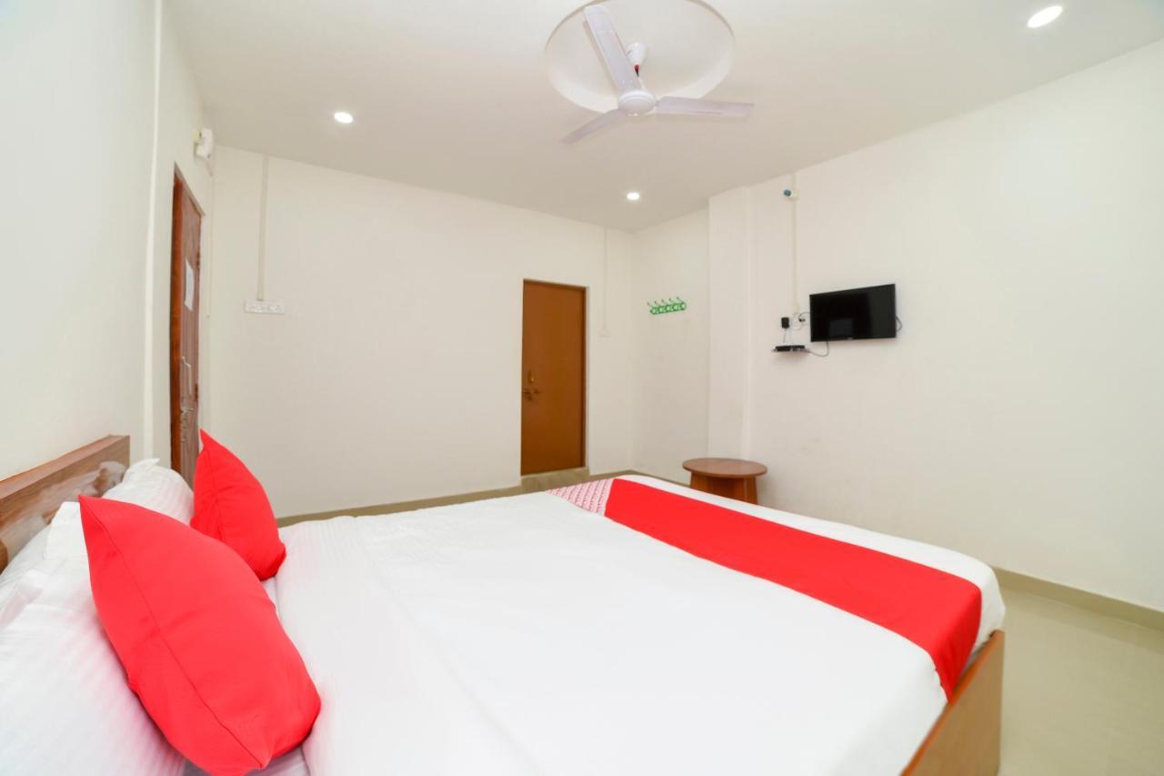 Oyo 40893 Hotel Lotus Guwahati Extérieur photo