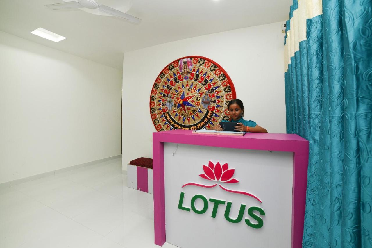 Oyo 40893 Hotel Lotus Guwahati Extérieur photo
